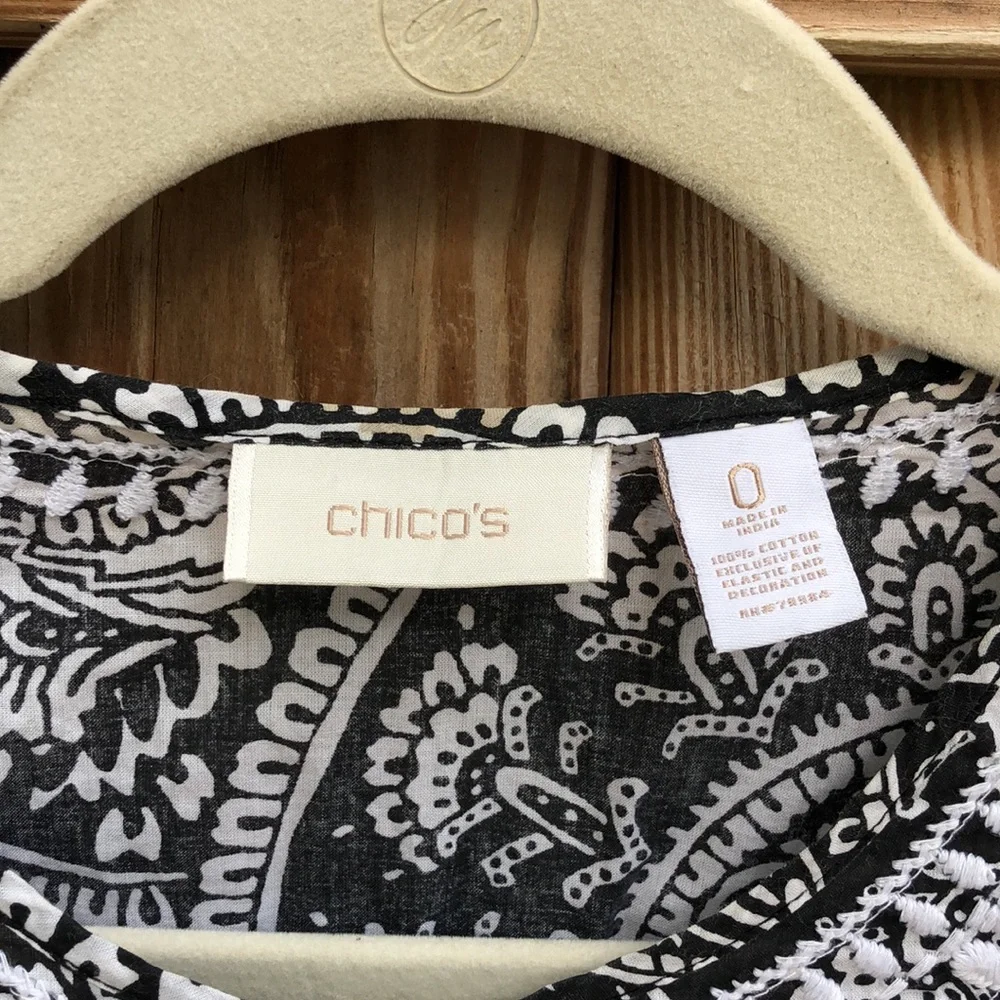 CHICO’S 100% Cotton Embroidered Blouse w/Elastic Waist - Picture 4 of 9